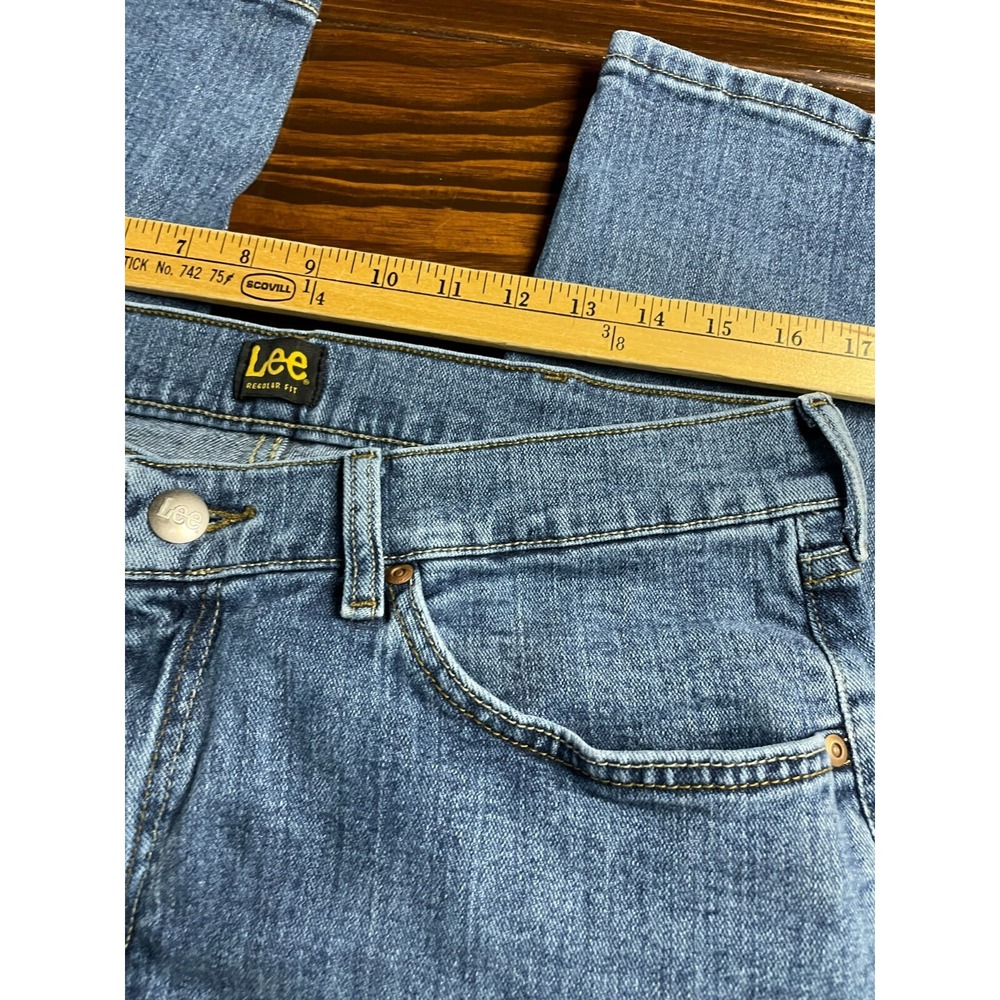 Lee Jeans, Women's Size 34x30, Blue, Denim, Regular Fit - Picture 2 of 6